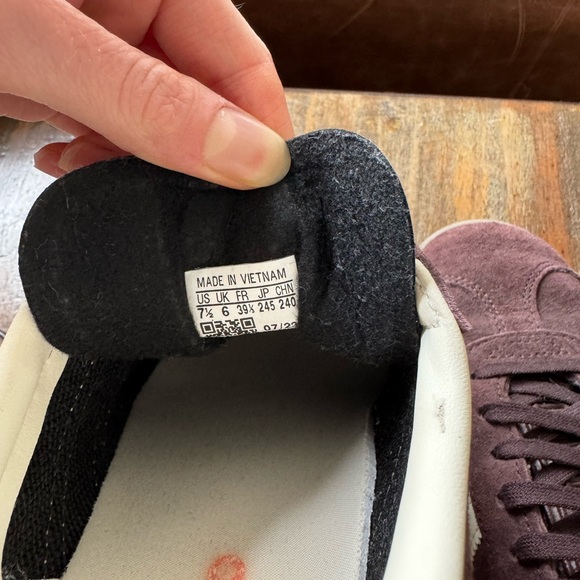 Adidas Originals Gazelle Shadow Brown with White Stripes - Picture 7 of 8